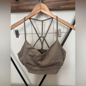 EUC size Medium Alo sports bra